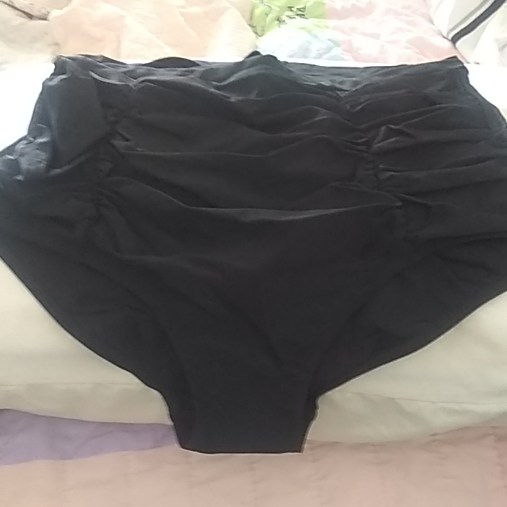 Swimsuit bottom